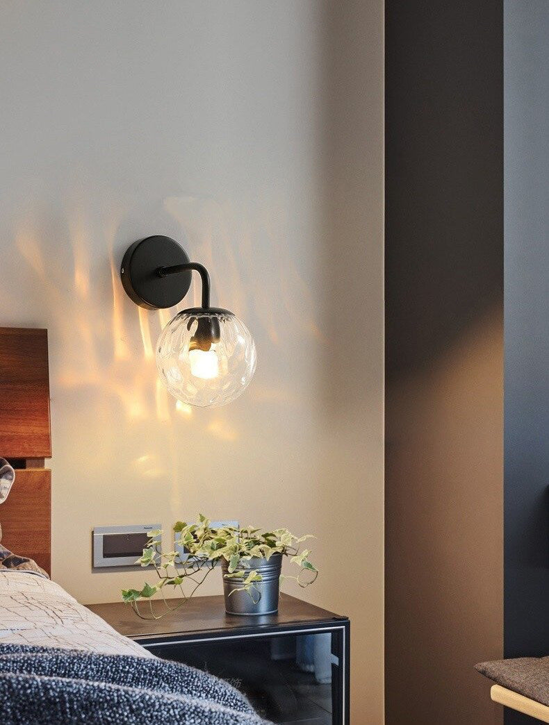 Glazen bol zwart messing wandlamp - 207GBWL