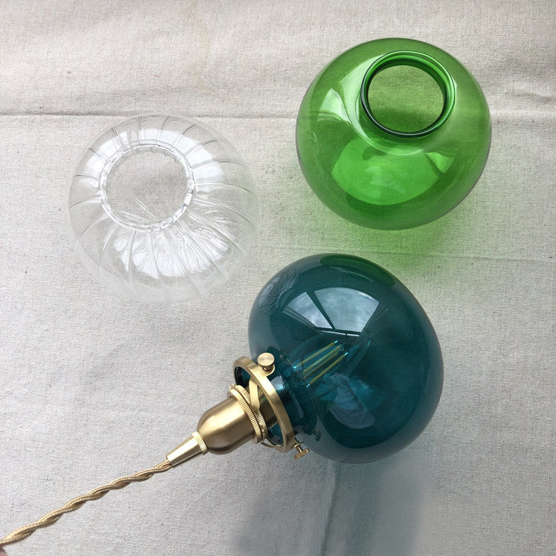 Geribbelde bolvormige glazen hanglamp - 219GPL