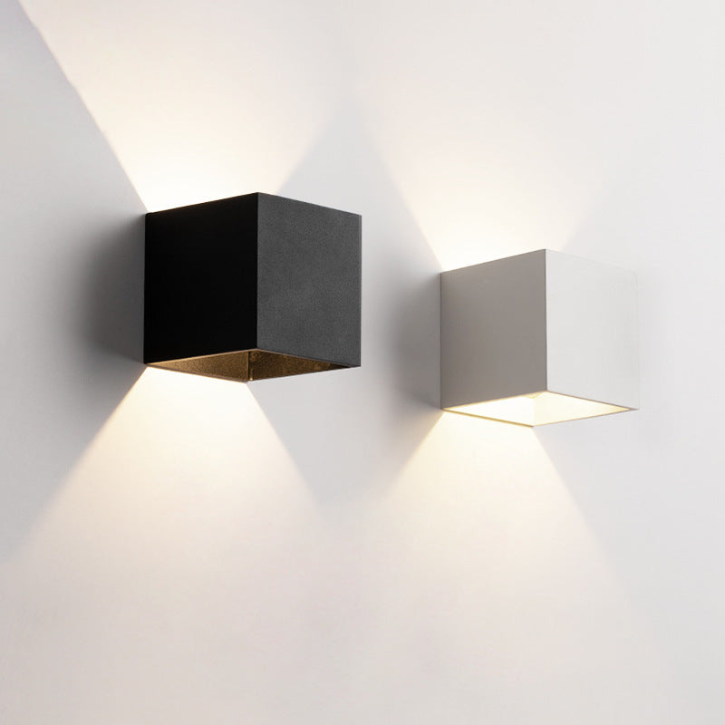 Moderne IP-gecertificeerde buitenwandlamp - 202OTL