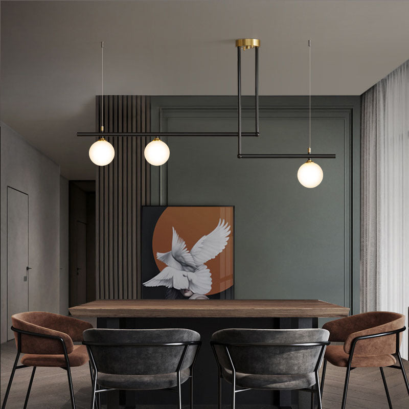 Messing Kroonluchter Met Wit Frosted Globes - 1CH1