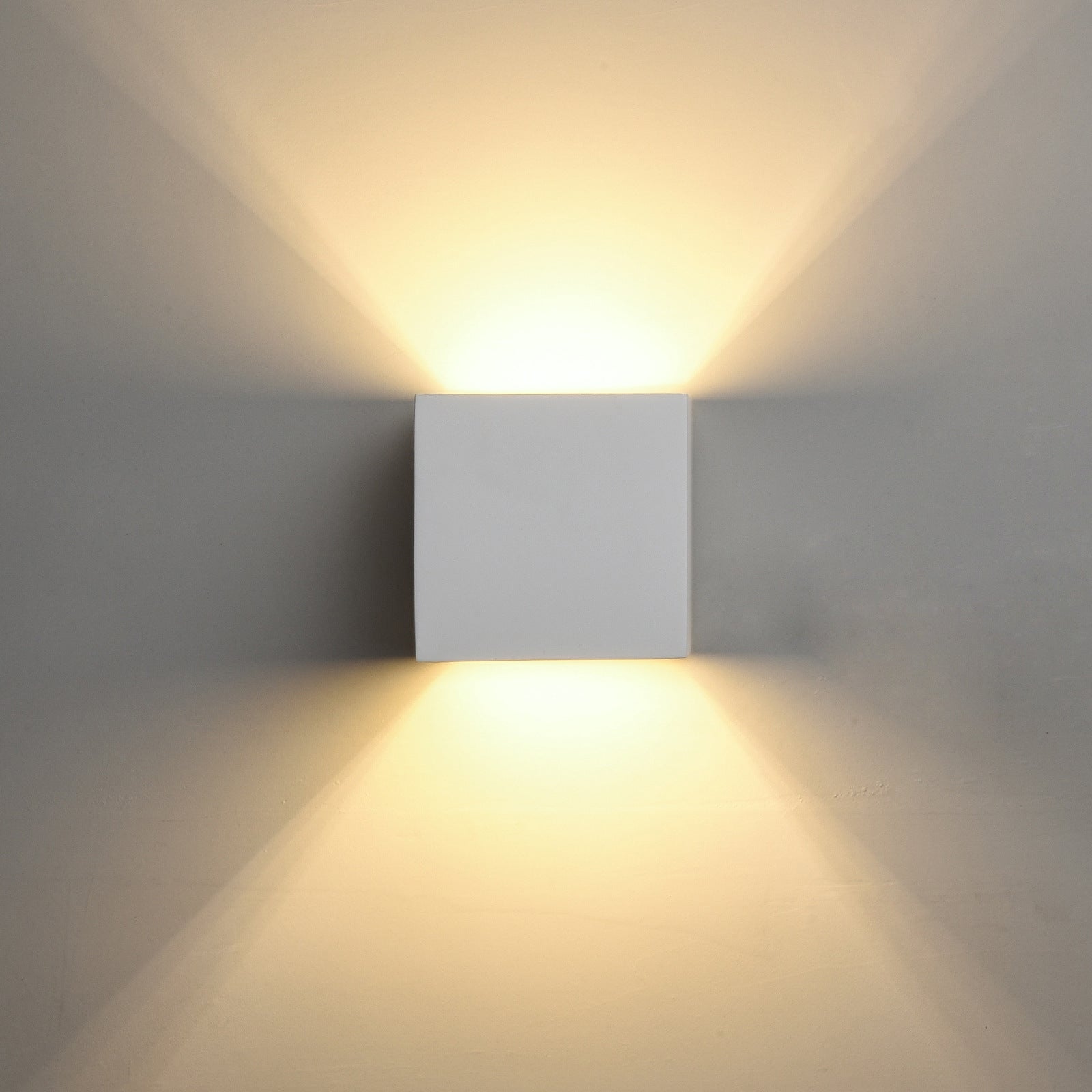 Moderne IP-gecertificeerde buitenwandlamp - 202OTL