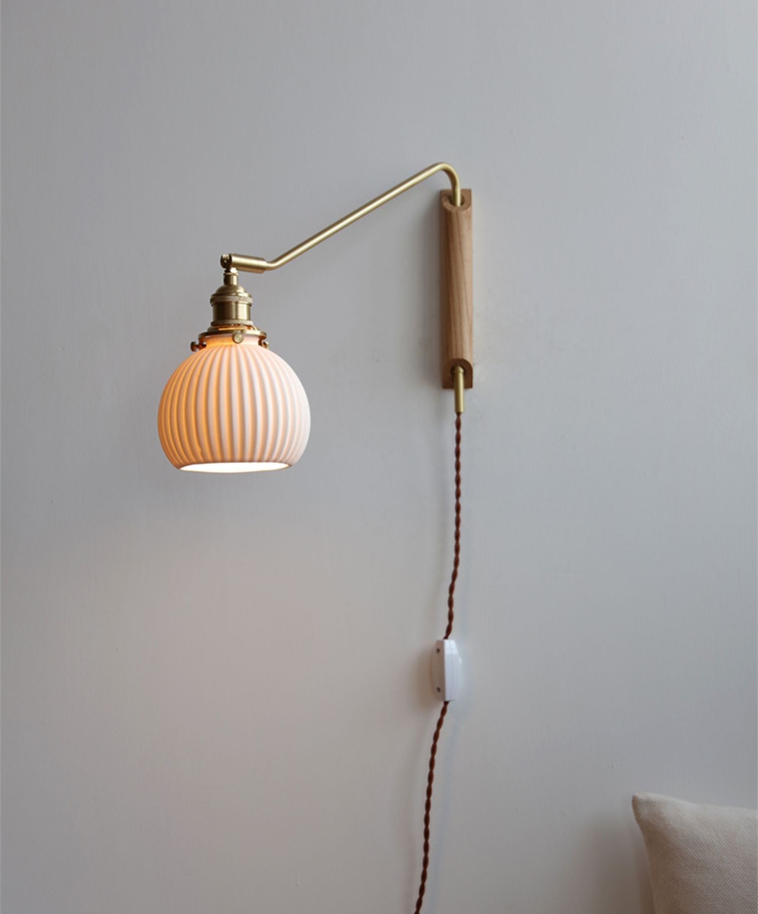 Keramische zwenkarm houten wandlamp - 210SWL