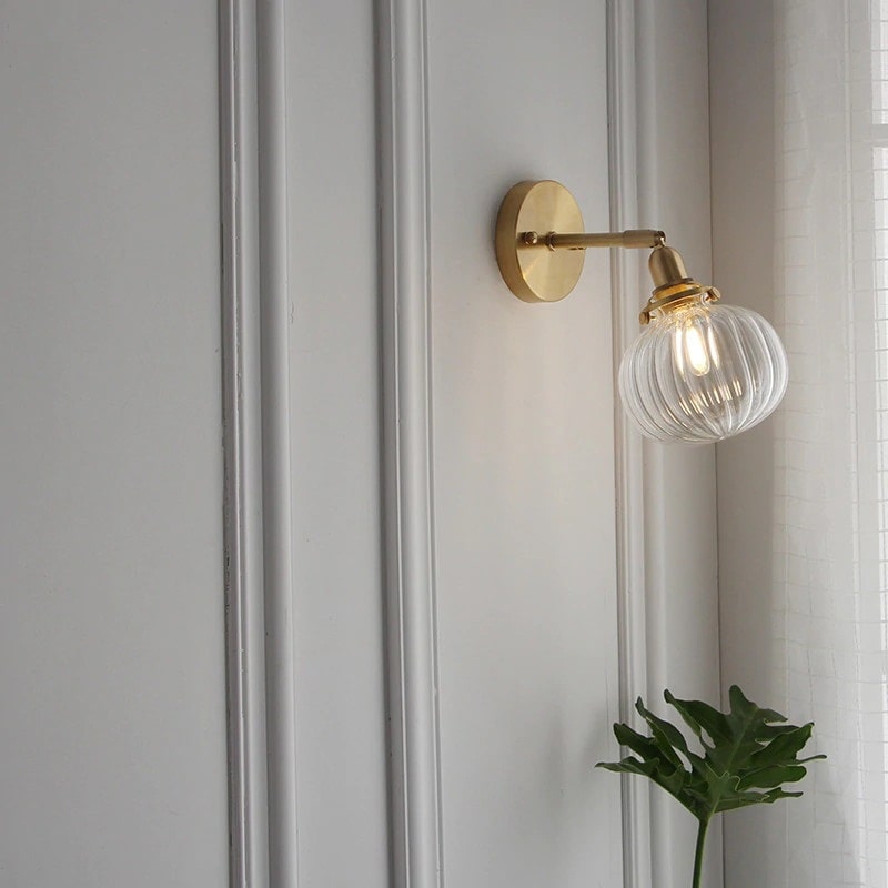 Geribbelde Globe Glas Messing Wandlamp - 220GBWL