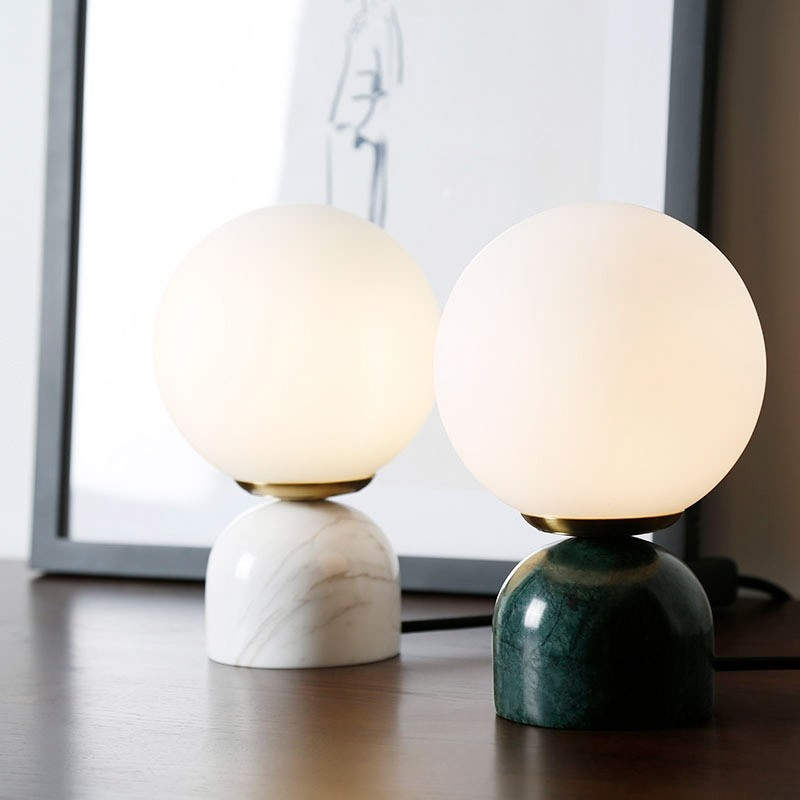 Marmeren tafelbollamp