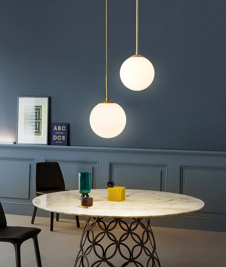 Hanglamp van wit matglas en messing - 202GPL
