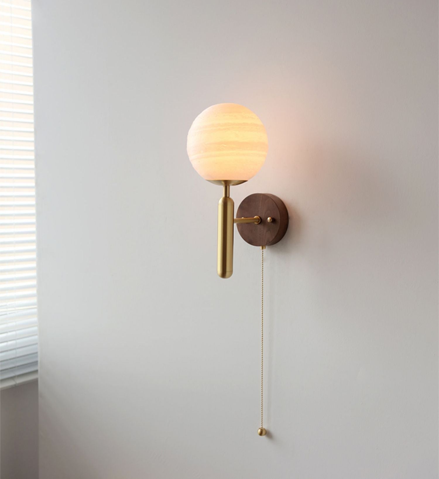 Houten Glazen Bol Wandlamp - 120WL