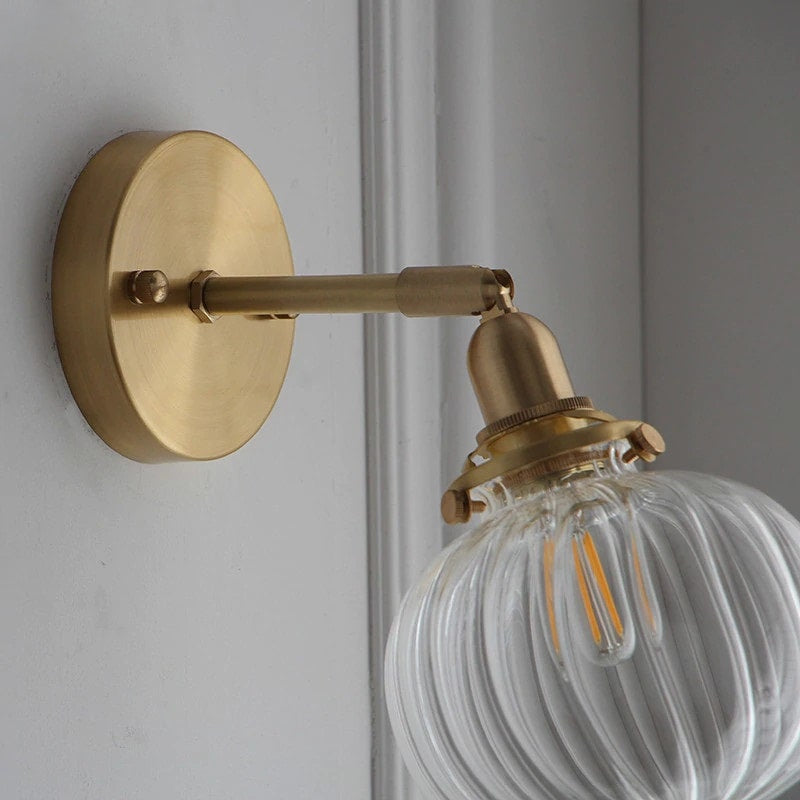 Geribbelde Globe Glas Messing Wandlamp - 220GBWL